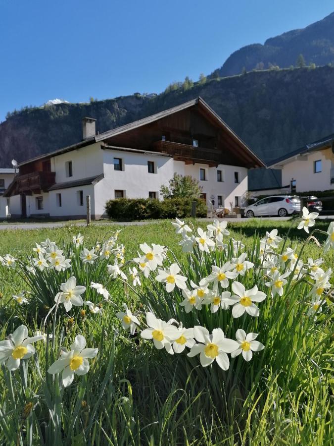 Ferienhaus Schoepf - Die Hoamat Längenfeld Exterior photo